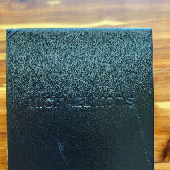 Michael Kors watch - Picture 3 of 3